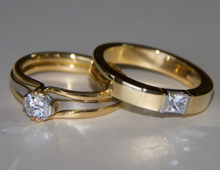 18ct_gold_and_diamond_rings