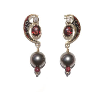 Garnet_Earrings_web